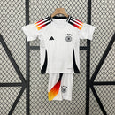 camisa-camiseta-alemanha-selecao-selecao-alema-alema-adidas-versao-versao-torcedor-conjunto-infantil-24-25-home-casa-i-principal-1-branca-branco-amarela-amarelo-preta-preto-vermelha-v_82f9b401-4410-4d10-9b50-4d70982579bf