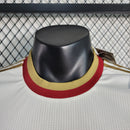 camisa-camiseta-arsenal-adidas-fly-better-emirates-versao-versao-jogador-masculina-23-24-edicao-edicao-especial-branca-branco-vermelho-vermelha-dourada-dourado-ouro_6