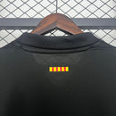 camisa-camiseta-barcelona-nike-spotify-versao-torcedor-masculina-24-25-edicao-especial-travis-scott-grena-azul-preta-preto-vermelha-vermelho_9