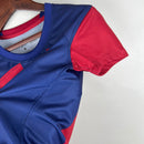 camisa-camiseta-barcelona-nike-spotify-versao-versao-torcedor-feminina-23-24-home-casa-i-principal-1-grena-grena-azul-vermelha-vermelho_2