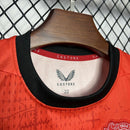 camisa-camiseta-bayer-leverkusen-castore-barmenia-versao-versao-torcedor-conjunto-infantil-24-25-home-casa-i-principal-1-vermelha-preta-branca-vermelho-preto-branc_3
