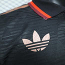 camisa-camiseta-bayern-munchen-adidas-T-versao-versao-jogador-masculina-24-25-edicao-edicao-especial-vermelha-vermelho-preta-preto-bege_6