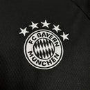 camisa-camiseta-bayern-munchen-adidas-T-versao-versao-torcedor-masculina-24-25-treino-preta-preto-branca-branco_6