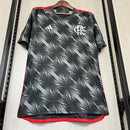 camisa-camiseta-flamengo-adidas-versao-torcedor-masculina-24-25-third-away-fora-iii-terceira-3-vermelha-preta-vermelho-preto-branca-branco-cinza_6