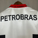 camisa-camiseta-flamengo-umbro-lubrax-versao-torcedor-masculina-1994-away-fora-ii-secundaria-2-vermelha-vermelho-preta-preto-branca-branco-retro_2
