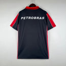 camisa-camiseta-flamengo-umbro-lubrax-versao-torcedor-masculina-1999-third-away-fora-iii-terceira-3-vermelha-vermelho-preta-preto-retro_6