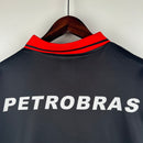 camisa-camiseta-flamengo-umbro-lubrax-versao-torcedor-masculina-1999-third-away-fora-iii-terceira-3-vermelha-vermelho-preta-preto-retro_7