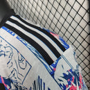 camisa-camiseta-japao-japao-selecao-selecao-japonesa-adidas-versao-versao-jogador-masculina-22-23-edicao-edicao-especial-dragon-ball-vegeta-goku-branca-rosa-azul-preto-preta-branco_3