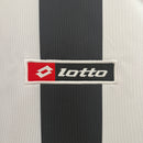 camisa-camiseta-juventus-lotto-fastweb-versao-torcedor-masculina-01-02-home-casa-i-principal-1-preta-preto-branca-branco-retro_2