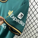 camisa-camiseta-liverpool-adidas-standard-chartered-versao-torcedor-masculina-25-26-edicao-especial-jordan-preta-preto-branca-branco-dourada-dourado-verde_3