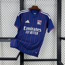 camisa-camiseta-lyon-olympique-lyonnais-adidas-emirates-fly-better-versao-torcedor-masculina-25-26-away-fora-ii-secundaria-2-vermelha-vermelho-branca-branco-azul_1