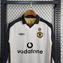 camisa-camiseta-manga-longa-manchester-united-umbro-vodafone-versao-versao-retro-retro-beckham-david-dupla-face-torcedor-masculina-01-02-comemorativa-100-anos-preta-preto-dourado-dour_8dc6f43b-f835-431a-988e-a6eec5a60f3e