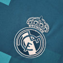 camisa-camiseta-manga-longa-real-madrid-adidas-fly-emirates-versao-versao-torcedor-masculina-17-18-retro-retro-third-away-fora-iii-terceira-3-cr7-cristiano-ronaldo-azul-branca-branco_846e2963-2b31-42b6-a41e-3b588596f74b