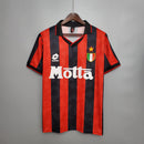 camisa-camiseta-milan-lotto-motta-versao-versao-torcedor-masculina-93-94-home-casa-i-principal-1-vermelha-preta-vermelho-preto-retro-retro_1