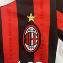camisa-camiseta-milan-puma-emirates-fly-better-versao-versao-torcedor-conjunto-infantil-kids-24-25-home-casa-i-principal-1-vermelha-preta-branca-vermelho-preto-branc