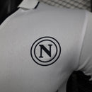 camisa-camiseta-napoli-ea7-msc-versao-versao-jogador-masculina-24-25-away-fora-ii-2-secundaria-branca-branco-preta-preto-azul_7
