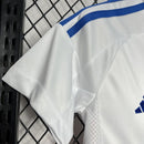 camisa-camiseta-olympique-lyonnais-lyon-adidas-emirates-fly-better-versao-versao-torcedor-conjunto-infantil-24-25-home-casa-i-principal-1-branca-branco-dourado-dourada-azul-vermelha-v_7be04240-5d47-4e76-a536-f78b7c0e733b