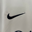camisa-camiseta-paris-saint-germain-psg-nike-qatar-airways-versao-versao-torcedor-masculina-24-25-away-fora-ii-secundaria-2-vermelha-preta-branca-vermelho-preto-branco-azul_5