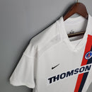 camisa-camiseta-paris-saint-germain-psg-nike-thomson-versao-versao-torcedor-masculina-02-03-away-fora-ii-secundaria-2-branca-branco-azul-vermelha-vermelho-retro-retro_6