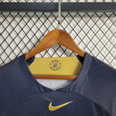 camisa-camiseta-pumas-nike-dhl-versao-versao-torcedor-masculina-23-24-away-fora-ii-secundaria-2-preto-preta-dourado-dourada-amarela-amarelo_3