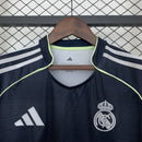 camisa-camiseta-real-madrid-adidas-emirates-fly-better-versao-torcedor-masculina-25-26-away-fora-ii-secundaria-2-branca-branco-preta-preto-amarela-amarelo-verde