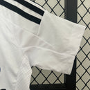 camisa-camiseta-real-madrid-adidas-emirates-fly-better-versao-versao-torcedor-conjunto-infantil-shorts-24-25-home-casa-i-principal-1-preta-branca-preto-branco-kylian-mbappe_6