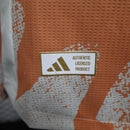 camisa-camiseta-roma-adidas-riyadh-season-versao-versao-jogador-masculina-24-25-away-fora-ii-secundaria-2-branca-branco-bege-laranja-vinho_7