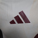 camisa-camiseta-roma-adidas-riyadh-season-versao-versao-jogador-masculina-24-25-away-fora-ii-secundaria-2-branca-branco-bege-laranja-vinho_8