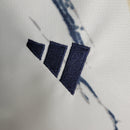 camisa-camiseta-selecao-selecao-italiana-italia-italia-adidas-versao-versao-torcedor-feminina-23-24-away-fora-ii-secundaria-2-azul-verde-vermelha-vermelho-branca-branco-preto-preta_5
