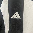camisa-camiseta-shorts-juventus-adidas-versao-torcedor-conjunto-infantil-kids-24-25-home-casa-i-principal-1-preta-preto-branca-branco_9