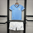camisa-camiseta-shorts-lazio-mizuno-versao-versao-torcedor-conjunto-infantil-kids-24-25-home-casa-i-principal-1-azul-branca-branco_1