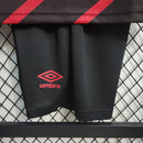 conjunto-infantil-shorts-camisa-camiseta-cap-athletico-paranaense-umbro-esportes-da-sorte-versao-versao-torcedor-23-24-home-casa-i-principal-1-vermelha-preta-vermelho-preto_6