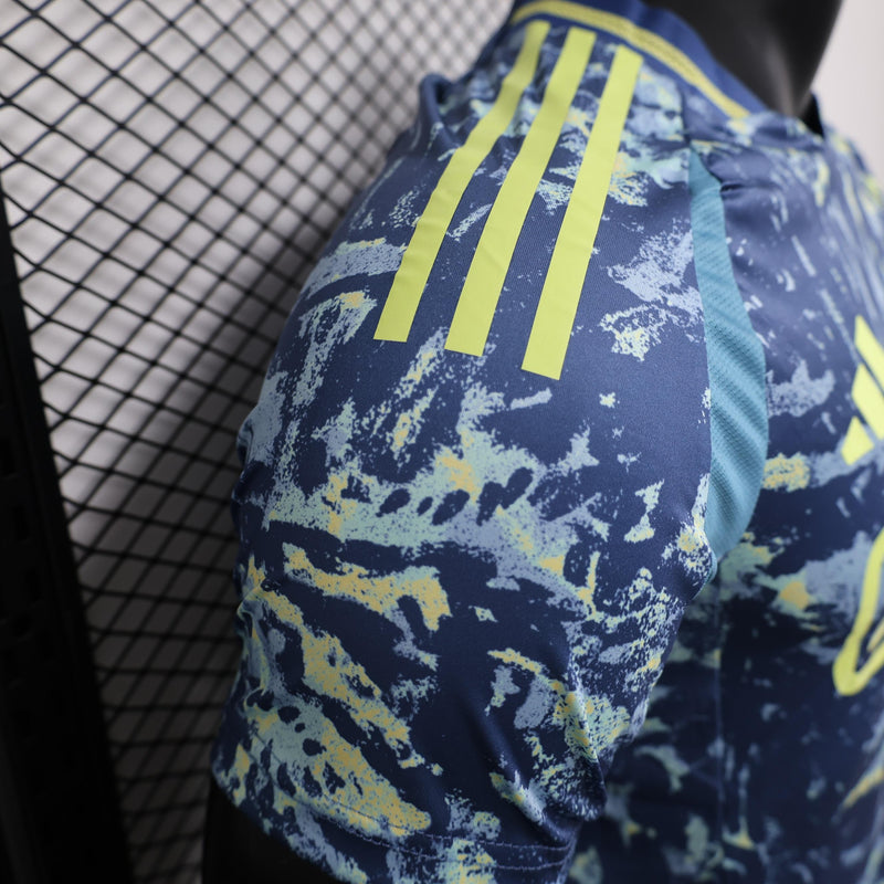 camisa-camiseta-ajax-adidas-ziggo-versao-versao-jogador-masculina-24-25-away-fora-ii-secundaria-2-azul-amarela-amarelo_9