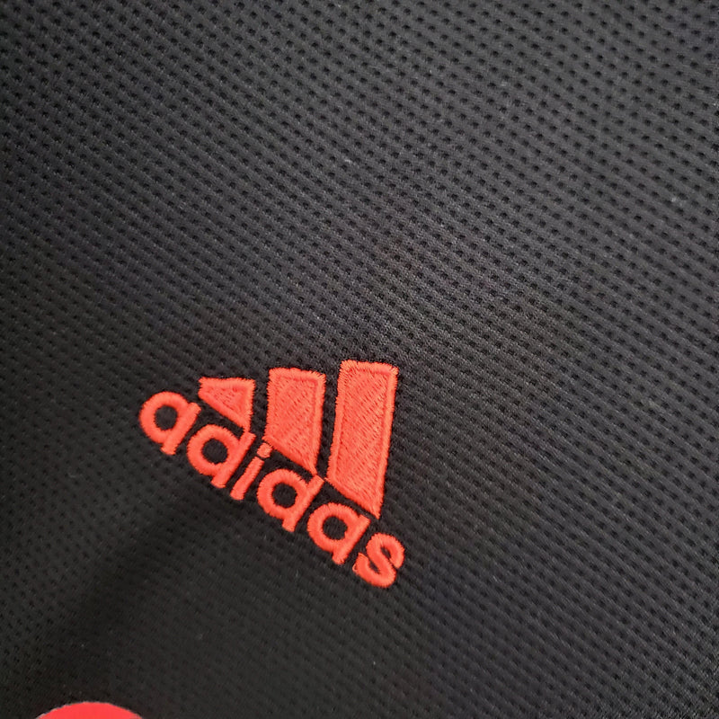 camisa-camiseta-ajax-adidas-ziggo-versao-versao-torcedor-masculina-21-22-third-away-fora-iii-terceira-3-vermelha-vermelho-preta-preto-amarela-amarelo-verde_2