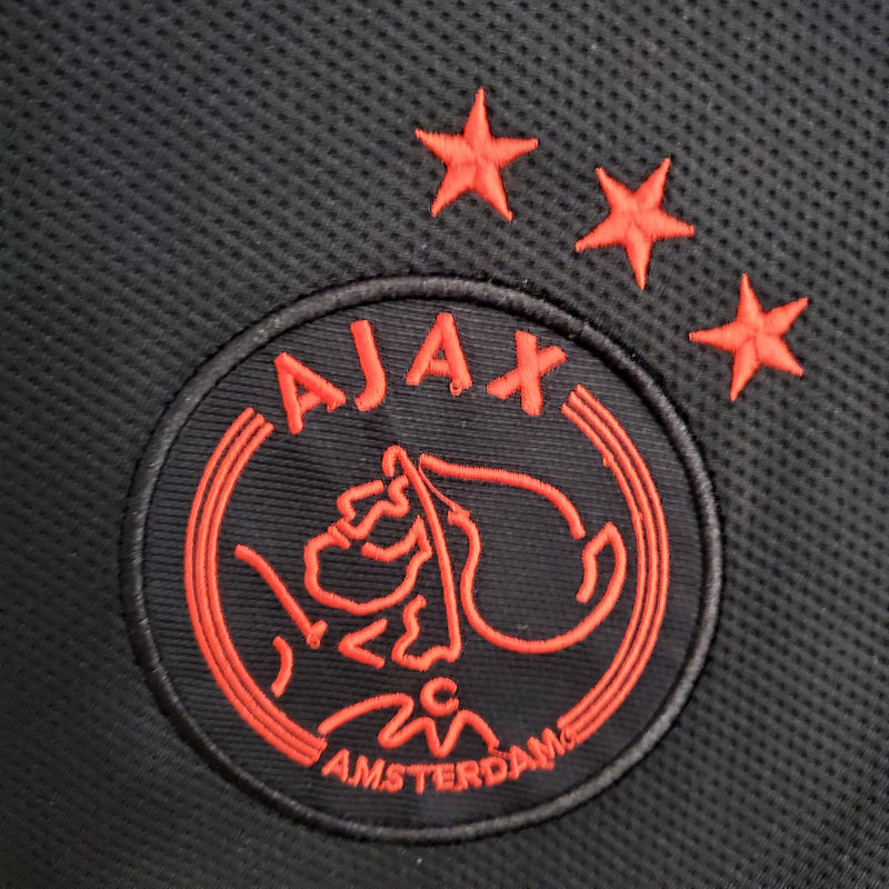 camisa-camiseta-ajax-adidas-ziggo-versao-versao-torcedor-masculina-21-22-third-away-fora-iii-terceira-3-vermelha-vermelho-preta-preto-amarela-amarelo-verde_3
