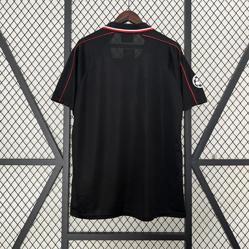 camisa-camiseta-ajax-umbro-abn-amro-versao-versao-torcedor-masculina-98-99-away-fora-ii-secundaria-2-vermelha-branca-vermelho-branco-preta-preto-retro-retro_8