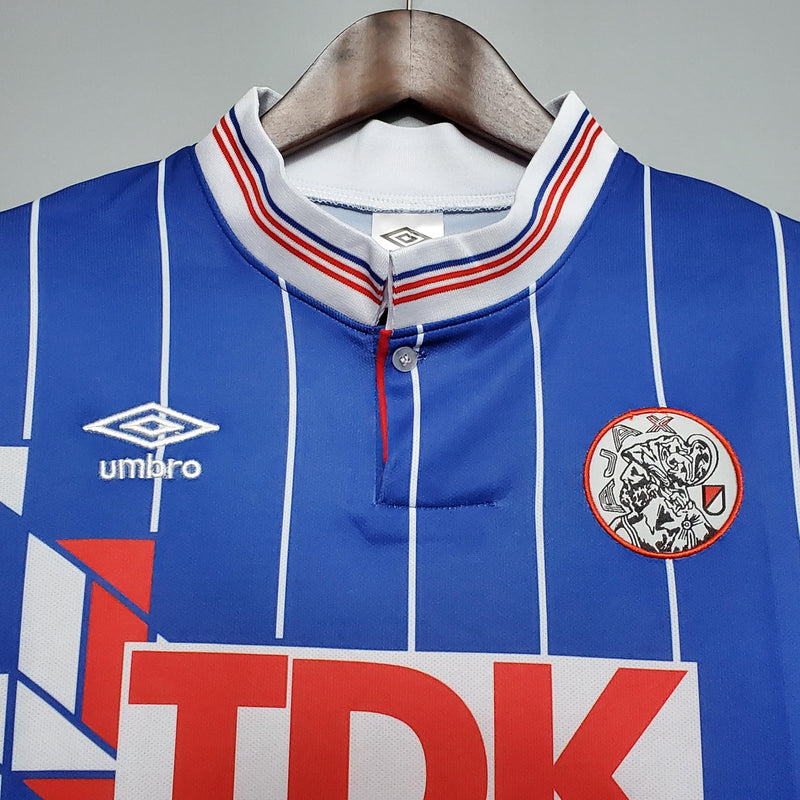 camisa-camiseta-ajax-umbro-tdk-versao-versao-torcedor-masculina-1990-away-fora-ii-secundaria-2-vermelha-branco-branca-vermelho-azul-retro-retro_2