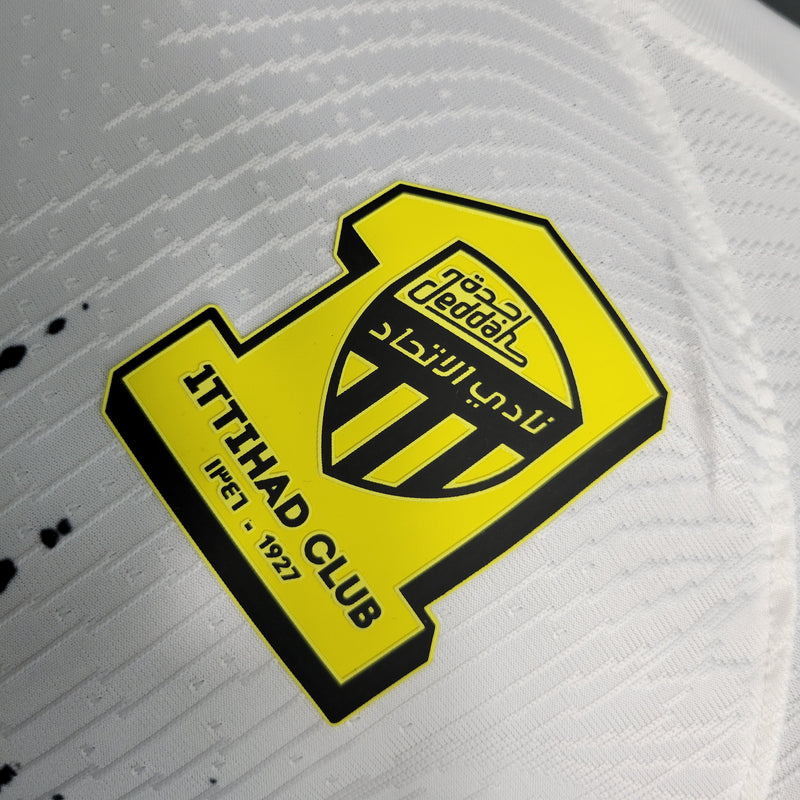 camisa-camiseta-al-ittihad-nike-versao-versao-jogador-masculina-23-24-away-fora-ii-secundaria-2-romarinho-benzema-amarela-preta-preto-amarelo-branco-branca_7