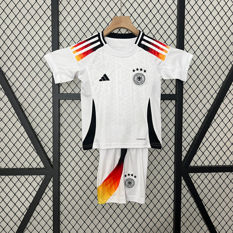 camisa-camiseta-alemanha-selecao-selecao-alema-alema-adidas-versao-versao-torcedor-conjunto-infantil-24-25-home-casa-i-principal-1-branca-branco-amarela-amarelo-preta-preto-vermelha-v_82f9b401-4410-4d10-9b50-4d70982579bf