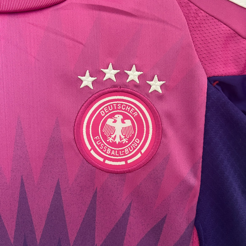 camisa-camiseta-alemanha-selecao-selecao-alema-alema-adidas-versao-versao-torcedor-conjunto-infantil-shorts-24-25-away-fora-ii-secundaria-2-branca-branco-rosa-roxa-roxo_4