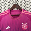 camisa-camiseta-alemanha-selecao-selecao-alema-alema-adidas-versao-versao-torcedor-feminina-24-25-away-fora-ii-secundaria-2-branca-branco-rosa-roxa-roxo_6