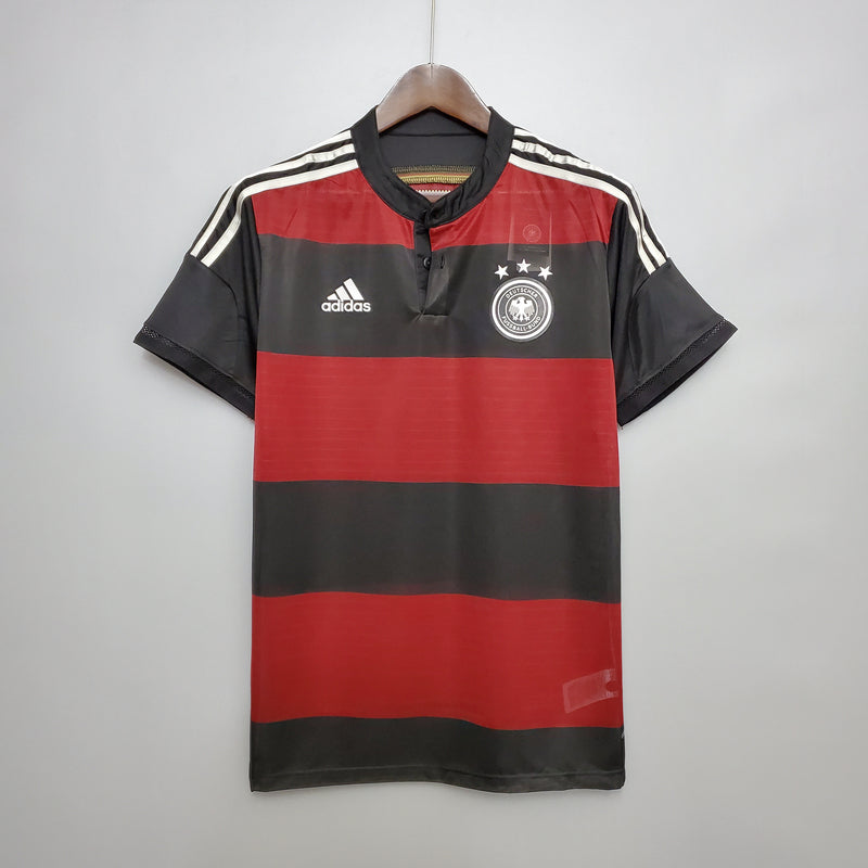 camisa-camiseta-alemanha-selecao-selecao-alema-alema-adidas-versao-versao-torcedor-masculina-2014-away-fora-ii-secundaria-2-branca-branco-amarela-amarelo-preta-preto-vermelha-vermelho_1b4f6514-418b-48c1-8ef2-029953883db4