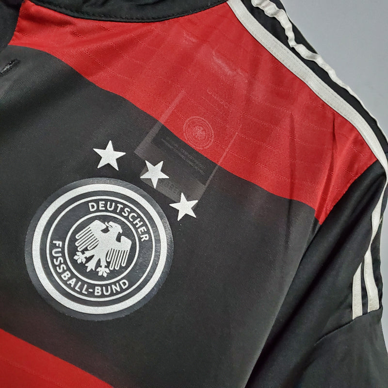 camisa-camiseta-alemanha-selecao-selecao-alema-alema-adidas-versao-versao-torcedor-masculina-2014-away-fora-ii-secundaria-2-branca-branco-amarela-amarelo-preta-preto-vermelha-vermelho_5ee457e6-2a02-4cb4-bc4a-b265bb6068e8