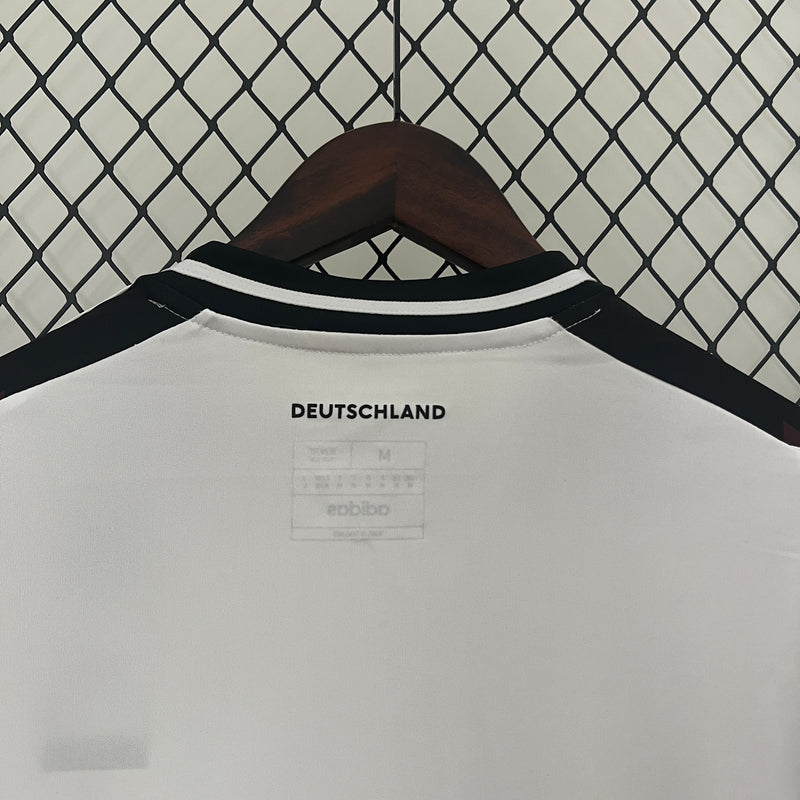 camisa-camiseta-alemanha-selecao-selecao-alema-alema-adidas-versao-versao-torcedor-masculina-24-25-home-casa-i-principal-1-branca-branco-amarela-amarelo-preta-preto-vermelha-vermelho