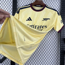 camisa-camiseta-arsenal-adidas-emirates-fly-better-versao-torcedor-masculina-26-27-third-away-fora-iii-terceira-3-amarelo-amarela-preta-preto-vermel_6