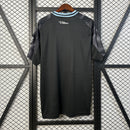 camisa-camiseta-aston-villa-adidas-betano-versao-torcedor-masculina-25-26-away-fora-ii-secundaria-2-azul-branca-branco-vinho-preta-preto_7