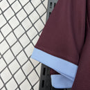 camisa-camiseta-aston-villa-adidas-versao-torcedor-masculina-26-27-home-casa-i-principal-1-azul-vinho-branca-branco_3