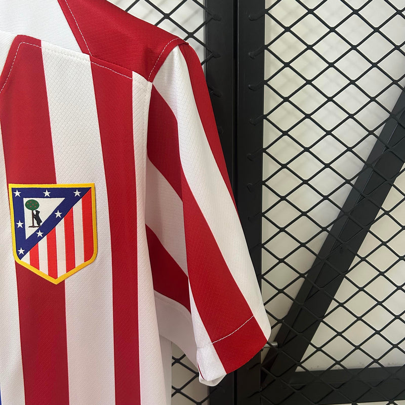 camisa-camiseta-atletico-de-madrid-nike-riyadh-air-versao-torcedor-masculina-25-26-home-casa-i-principal-1-branca-branco-preta-preto-azul-vermelha-vermelho_5