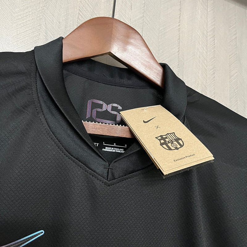 camisa-camiseta-barcelona-nike-spotify-versao-versao-torcedor-masculina-24-25-away-fora-ii-secundaria-2-vermelha-vermelho-azul-preta-preto_5