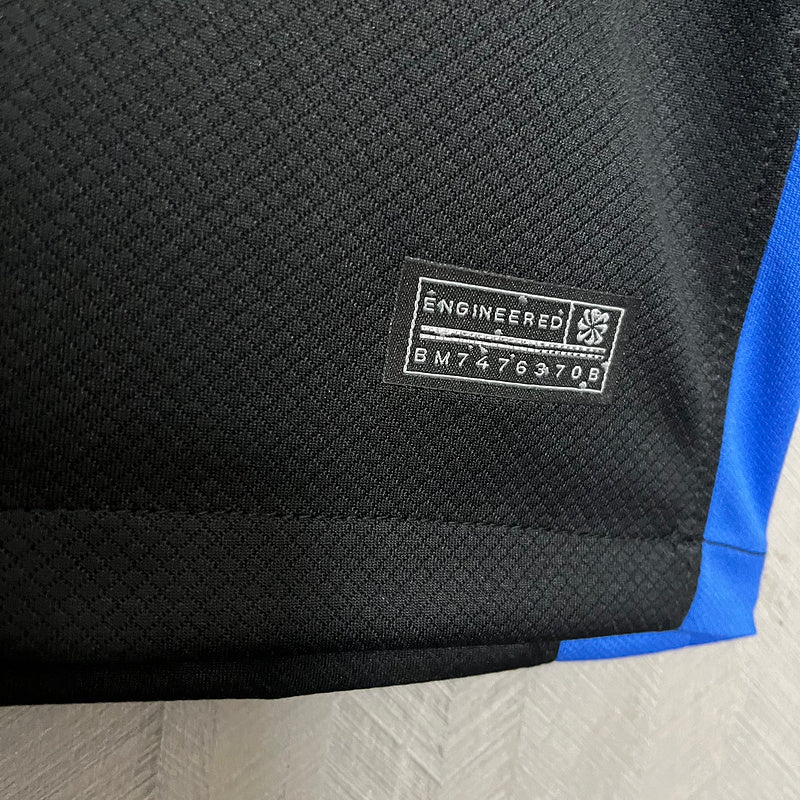 camisa-camiseta-barcelona-nike-spotify-versao-versao-torcedor-masculina-24-25-away-fora-ii-secundaria-2-vermelha-vermelho-azul-preta-preto_7